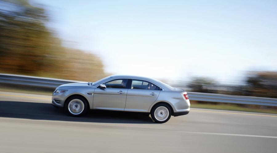  Ford Taurus 2010 года  (фото 99 из 161)